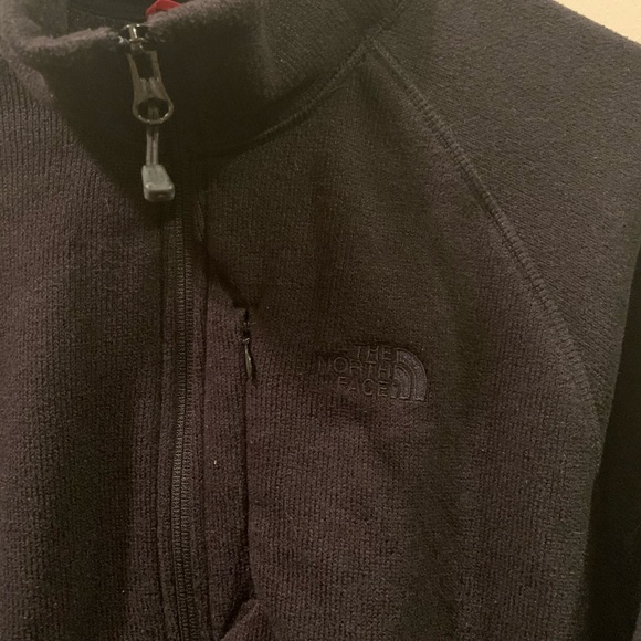 North Face Quarter Zip Pullover - Picture 2 of 4